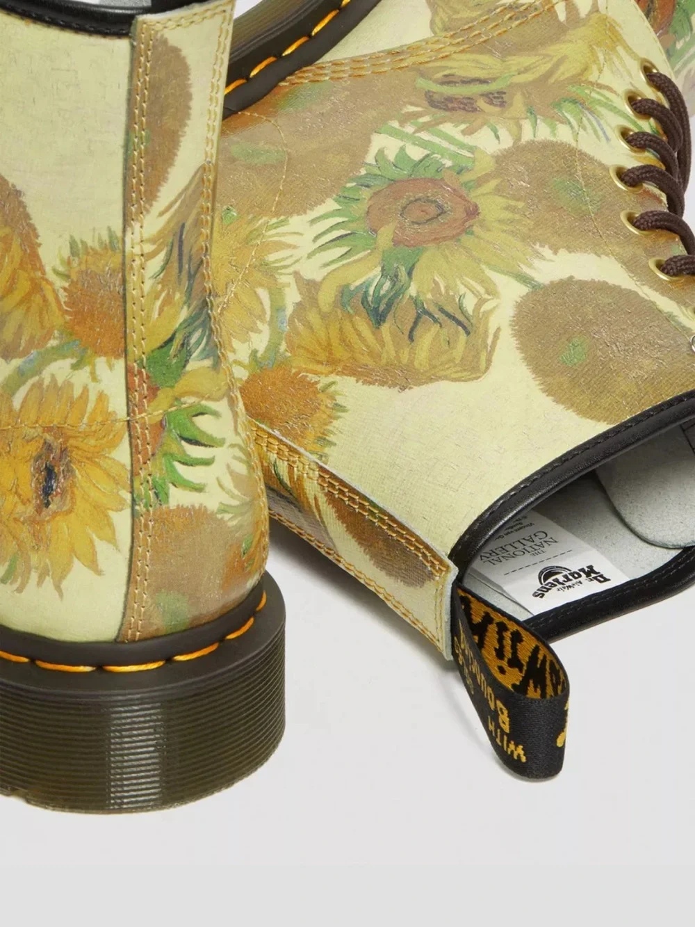 Dr. Martens 1460 The National Gallery Van Gogh Sunflowers Mens size 10 NEW!!!